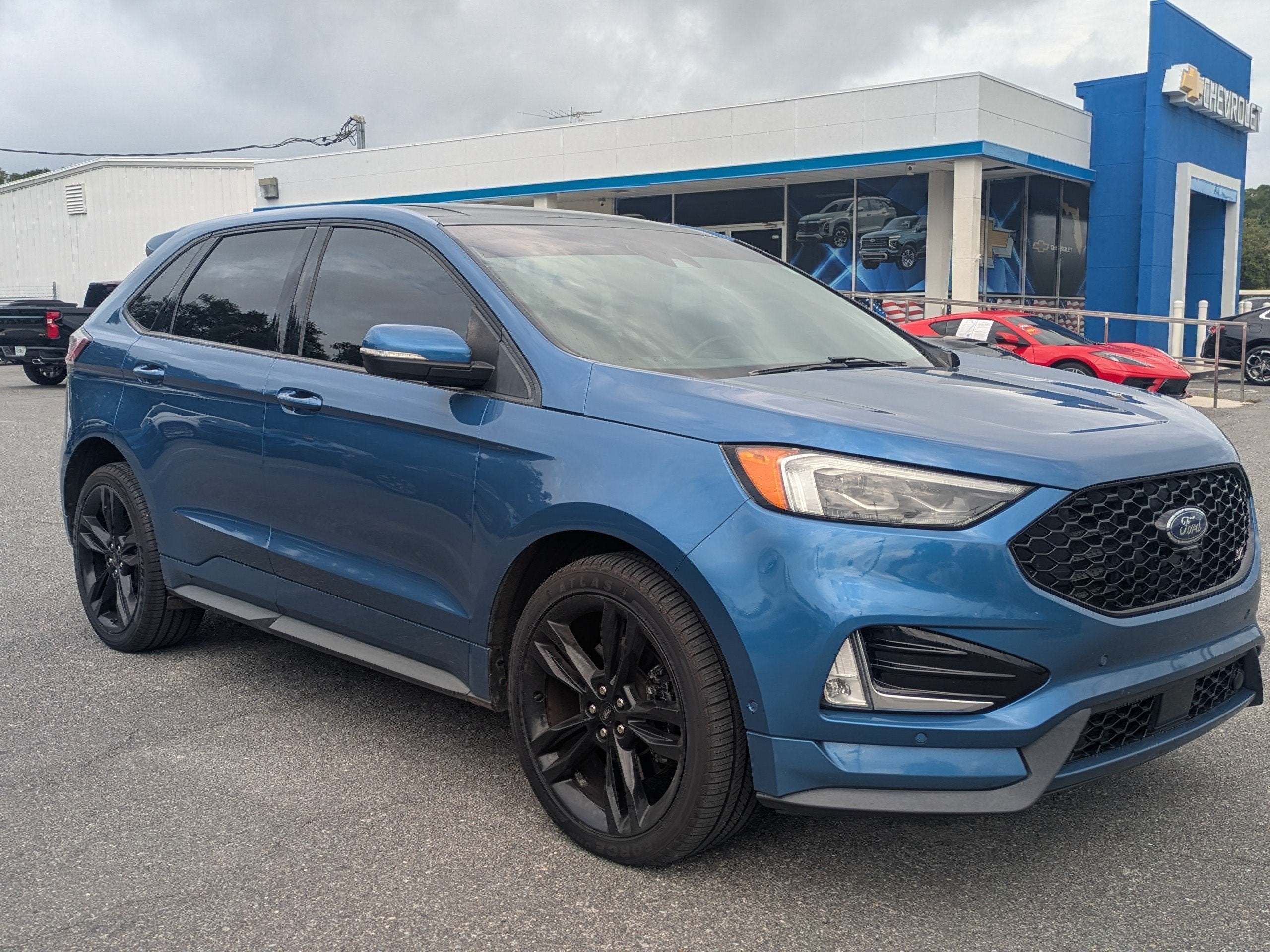 2020 Ford Edge — side profile view