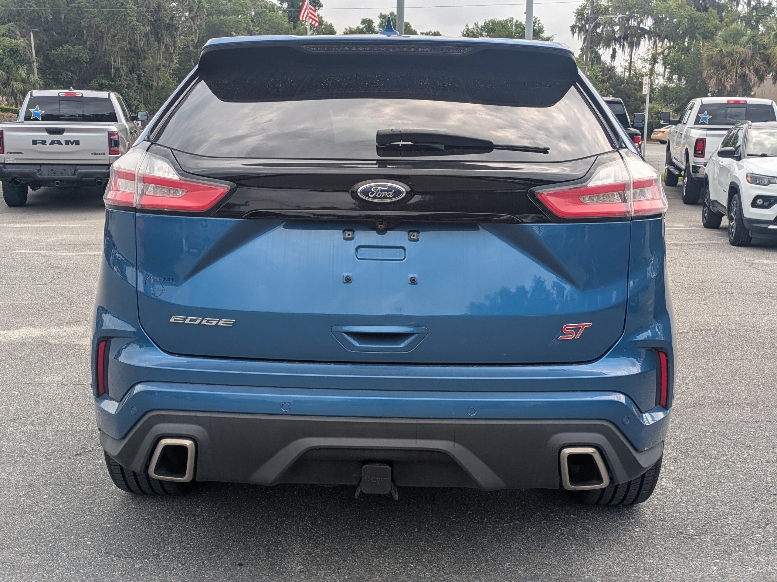 2020 Ford Edge — detail view