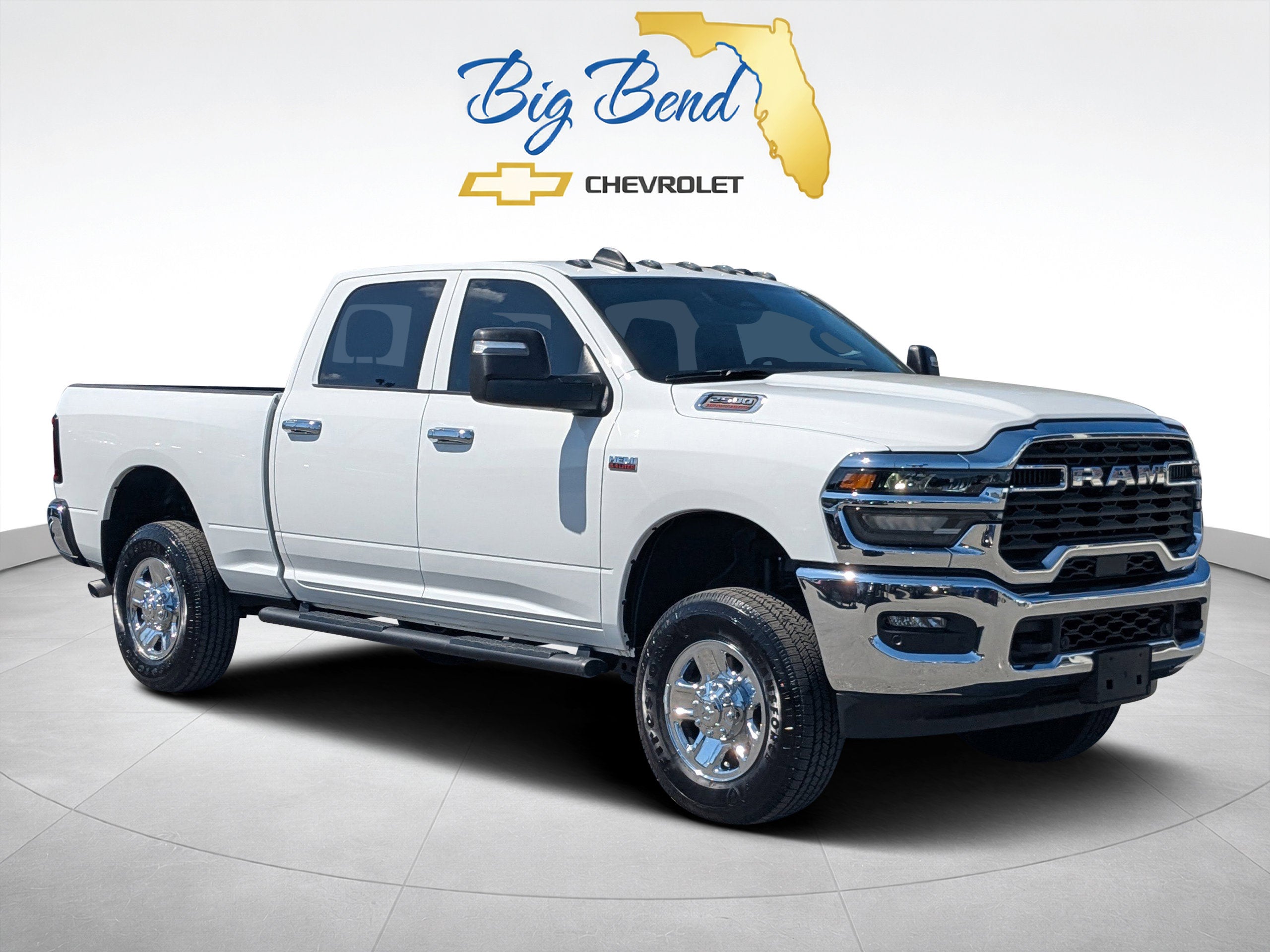 2026 RAM 2500 Tradesman Crew Cab 4x4 6'4" Box in White — front three-quarter view